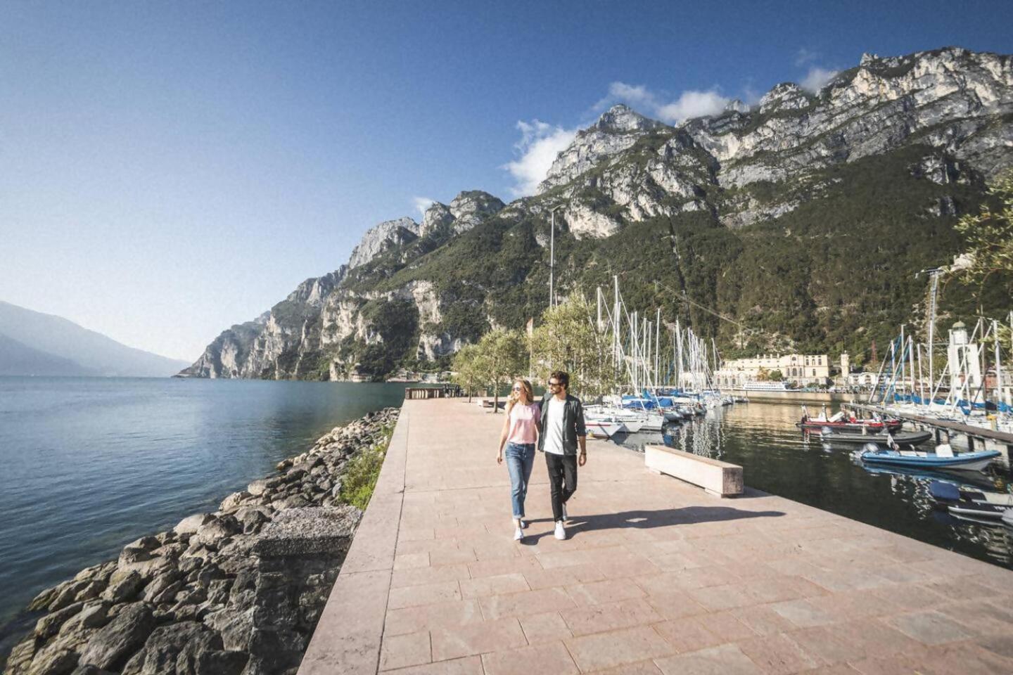 Appartamento Peler13 Con Balcone E Parcheggio Riva del Garda Eksteriør billede