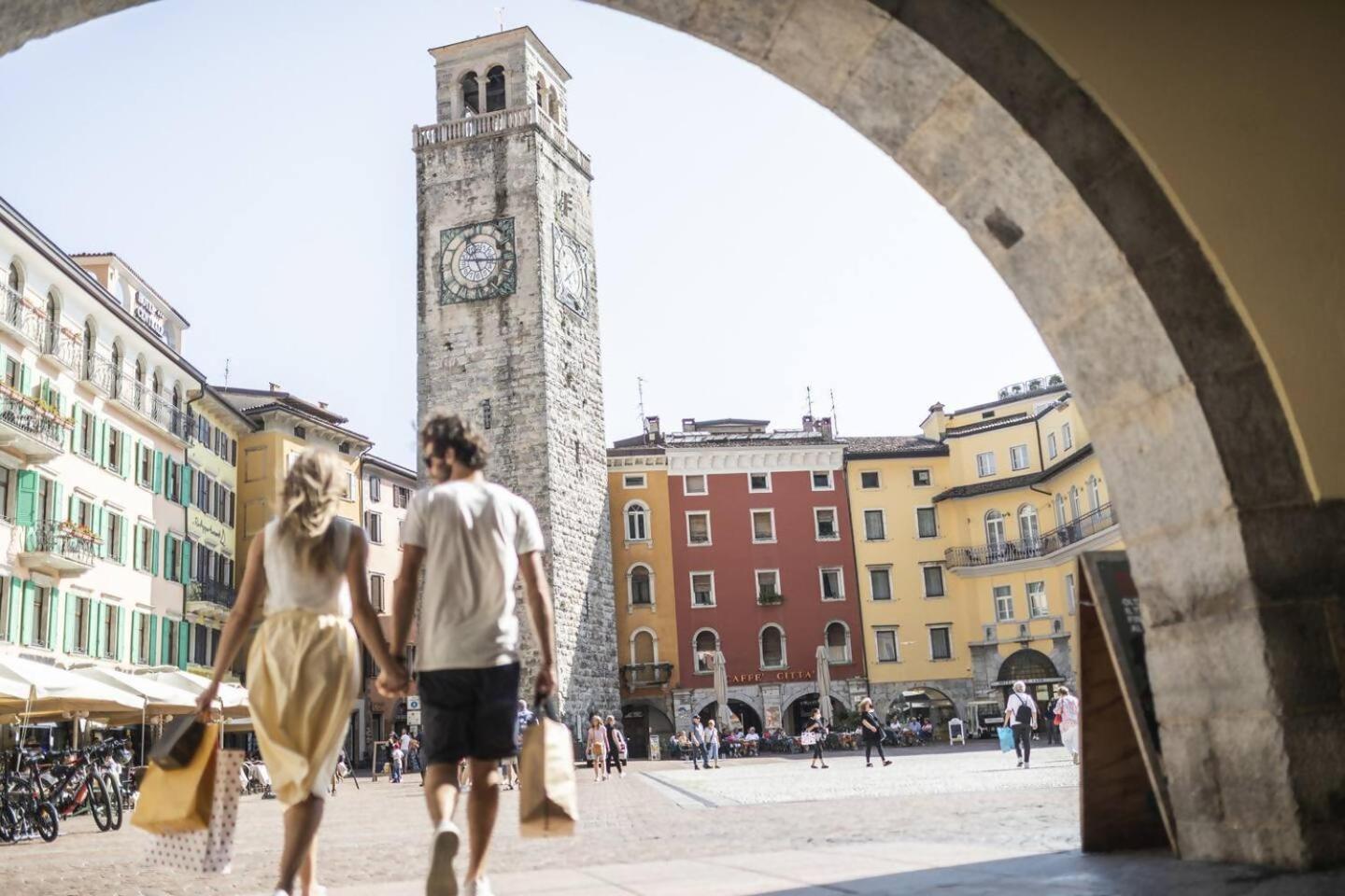Appartamento Peler13 Con Balcone E Parcheggio Riva del Garda Eksteriør billede