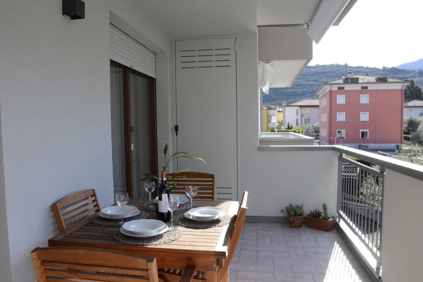 Appartamento Peler13 Con Balcone E Parcheggio Riva del Garda Eksteriør billede