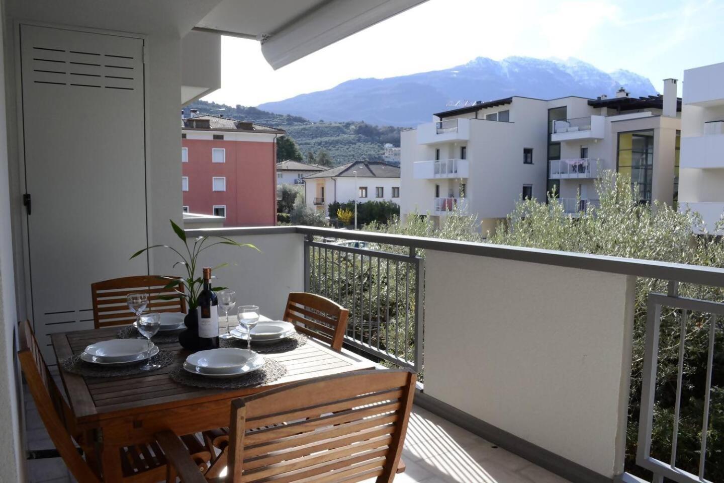 Appartamento Peler13 Con Balcone E Parcheggio Riva del Garda Eksteriør billede