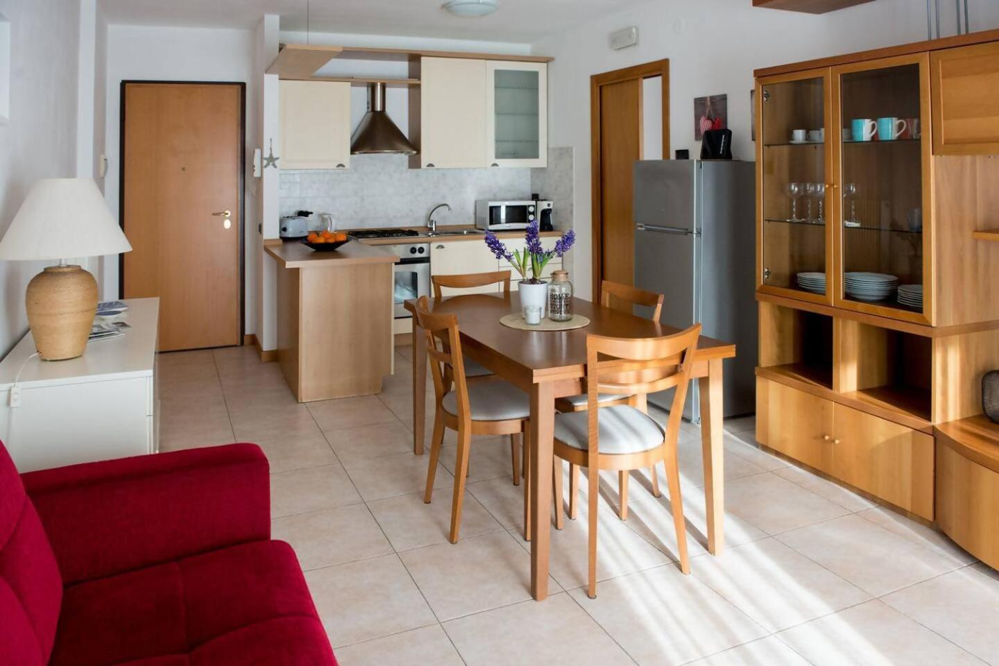 Appartamento Peler13 Con Balcone E Parcheggio Riva del Garda Eksteriør billede