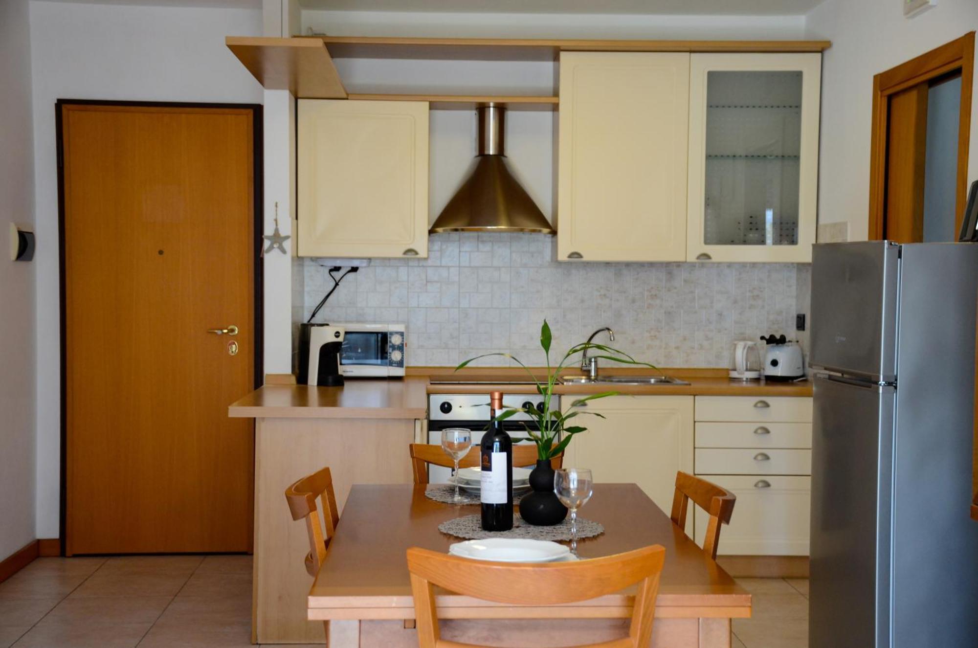 Appartamento Peler13 Con Balcone E Parcheggio Riva del Garda Eksteriør billede