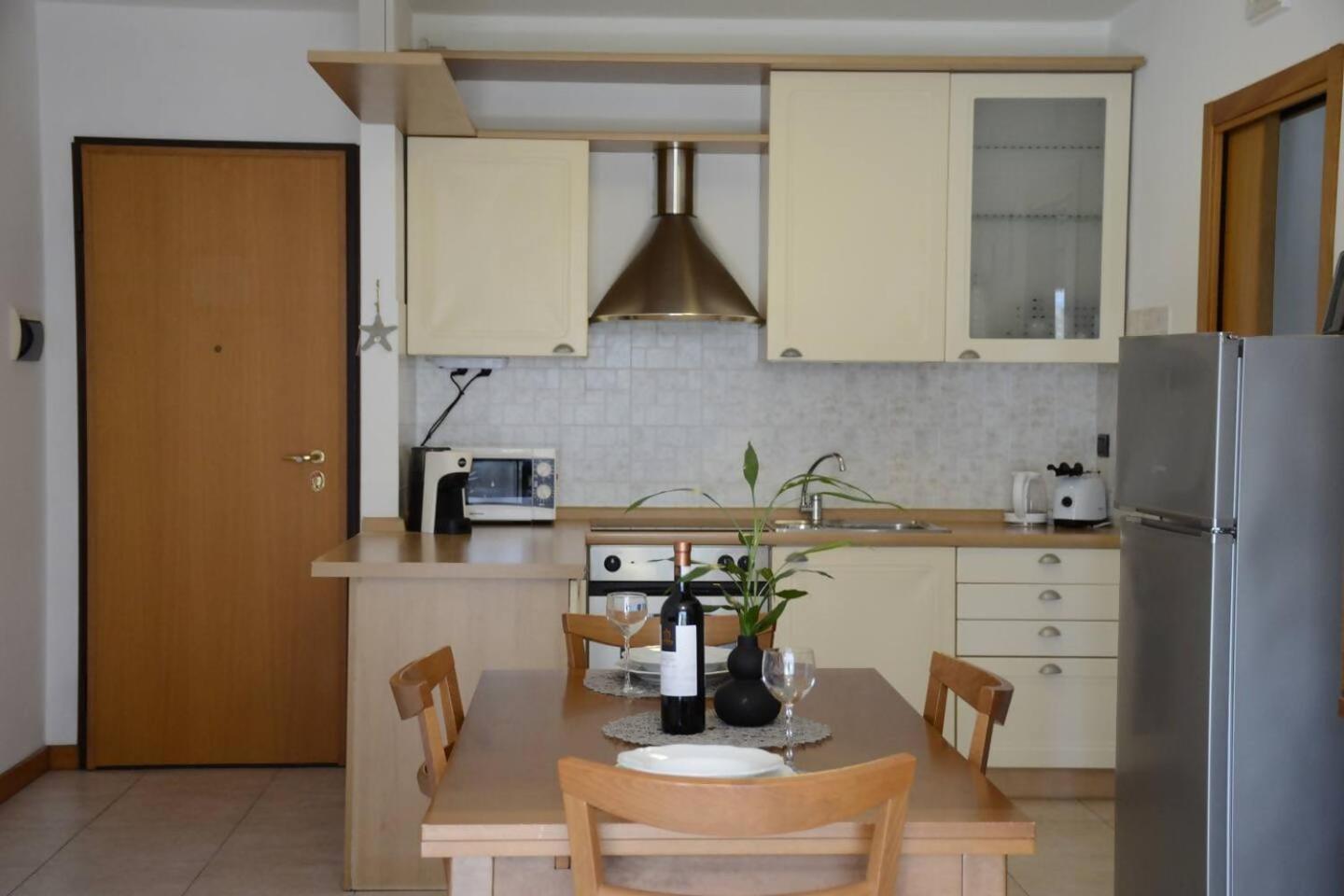 Appartamento Peler13 Con Balcone E Parcheggio Riva del Garda Eksteriør billede